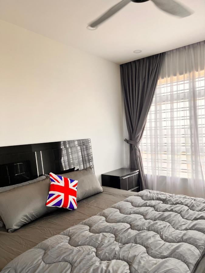 Midas Apartment *